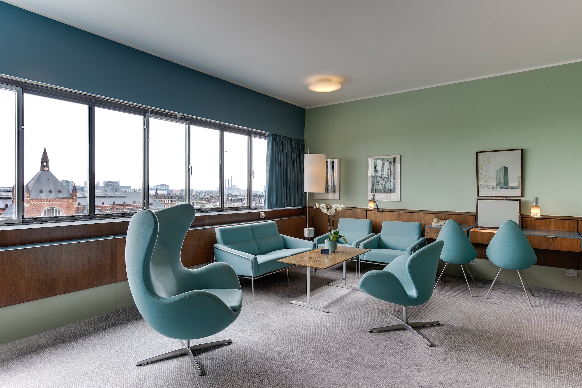 Arne-Jacobsen-Suite-room-606.jpg
